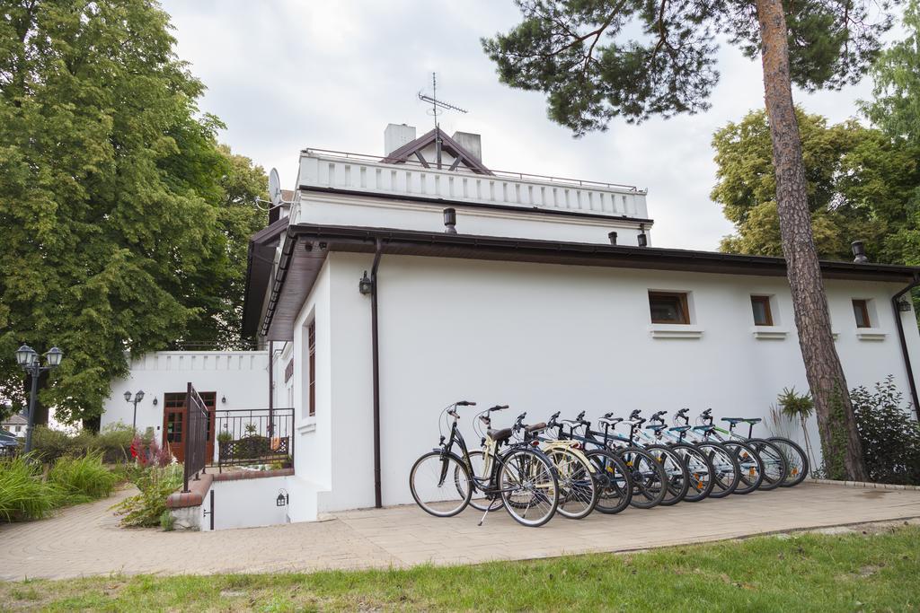 Bed and Breakfast Dworek Bialy Domek Smardzewice Exterior foto